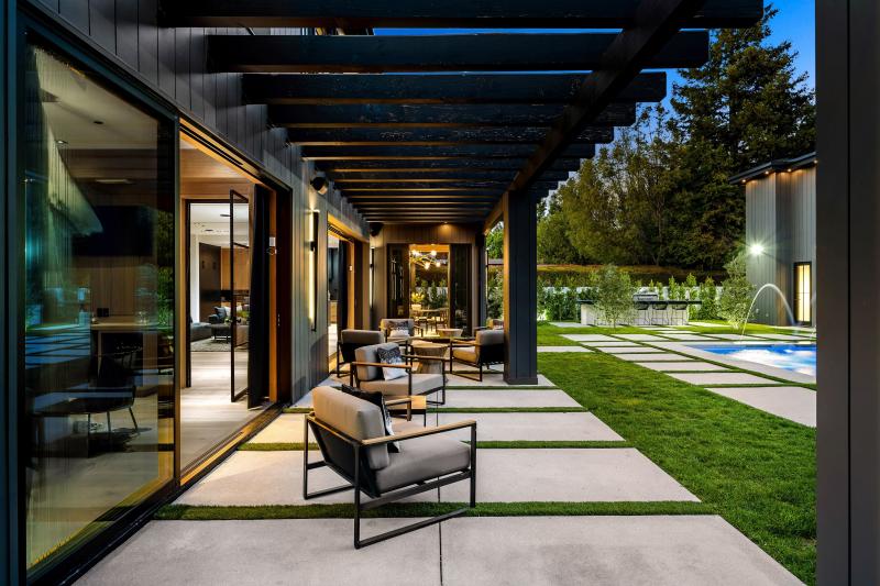 Terrasse en béton désactivé, l'alliance parfaite entre esthétique et durabilité