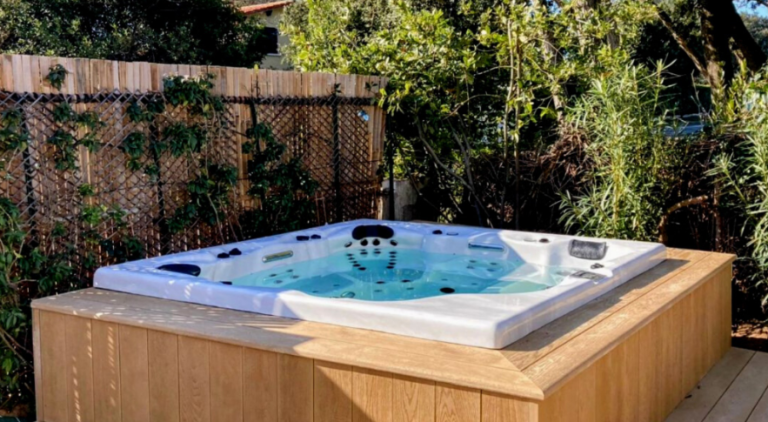 Spas extérieurs ou intérieurs : que préfèrent les clients à Besançon, Pontarlier, Morteau et dans le Doubs ?